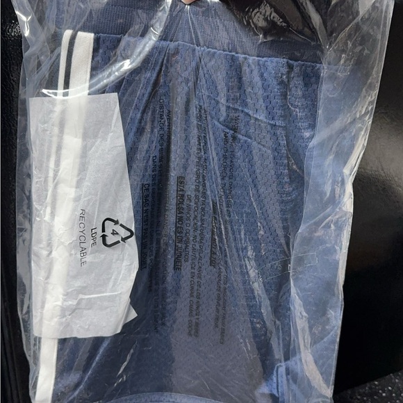 Alo 7" Key Mesh Basketball Shorts - Picture 4 of 4